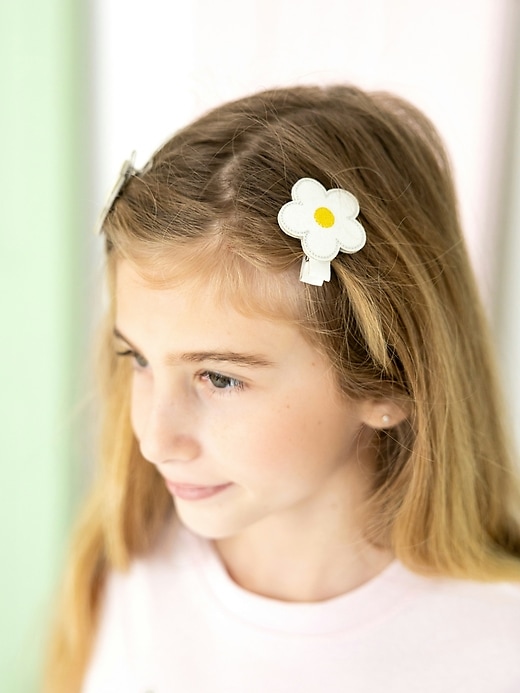 set di fermagli a forma di margherita dolcemente ammiccante