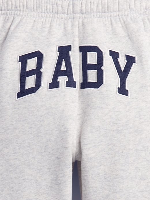 pantaloni da jogging gap × sandy liang per neonati e bambini piccoli vintagesoft logo