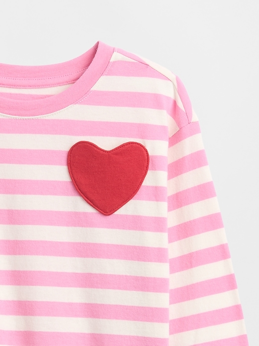 maglietta con tasca a cuore abbinabile per neonati e bambini piccoli