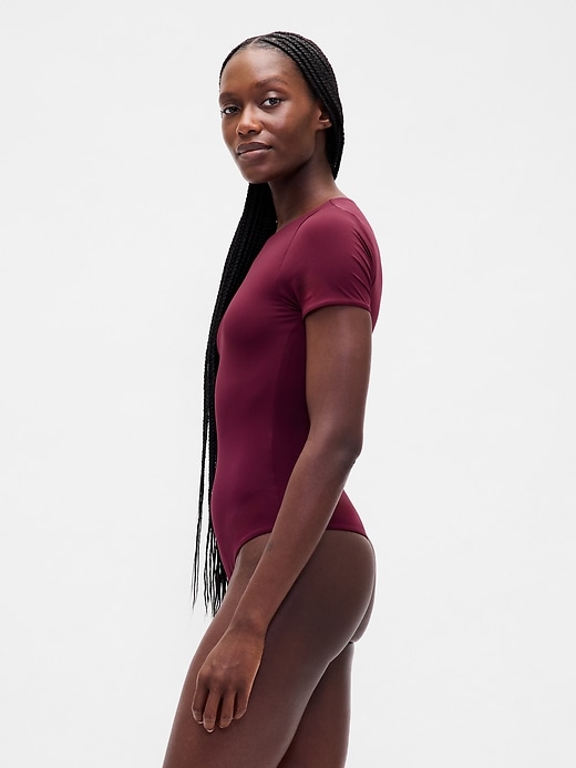 body t-shirt secondskin