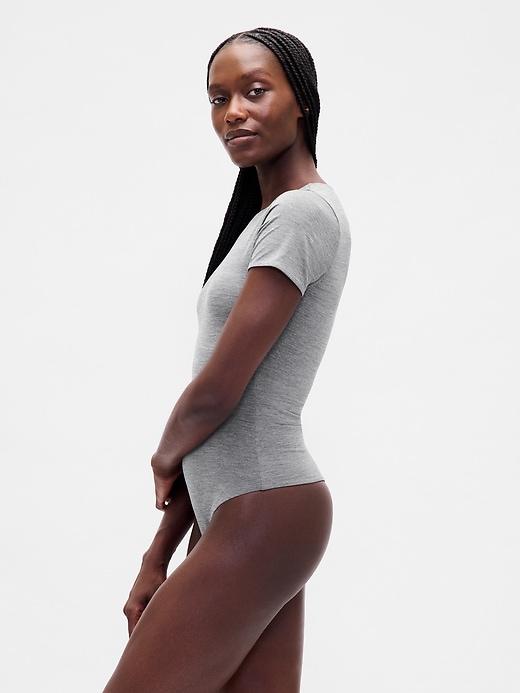 body t-shirt secondskin