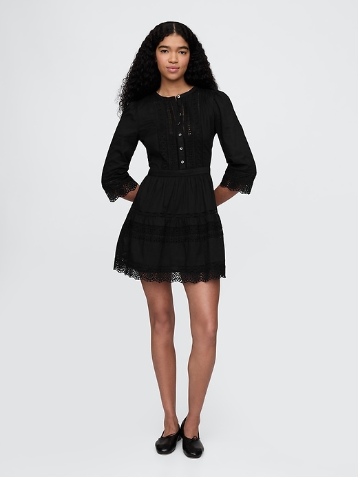 mini abito con pizzo