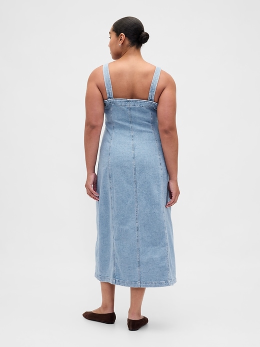 abito lungo in denim con bottoni sul davanti e cuciture