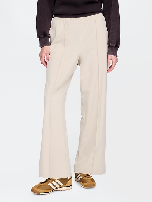 pantaloni gapfit tech a vita alta con orlo diviso