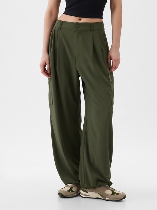 pantaloni cargo gapfit a vita alta runaround