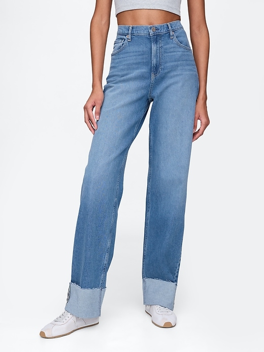 jeans larghi anni 90 con risvolto a vita media