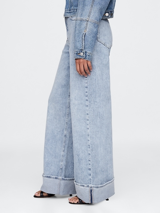 jeans a gamba larga con risvolto e vita alta stride