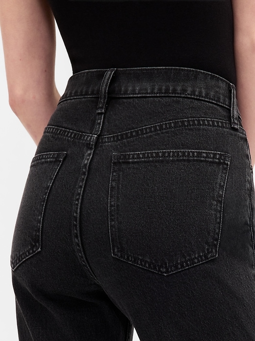 jeans aderenti e dritti a vita alta anni 90