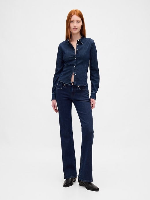 jeans lunghi e attillati a vita bassa