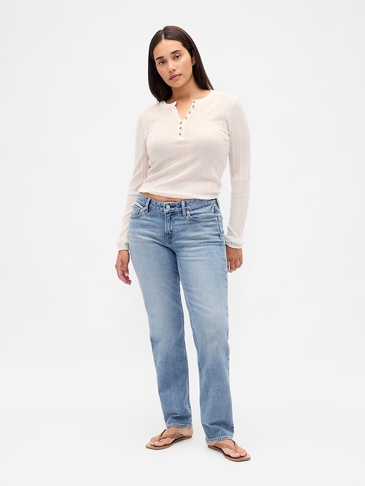 jeans slim dritti a vita bassa e sinuosi anni 90