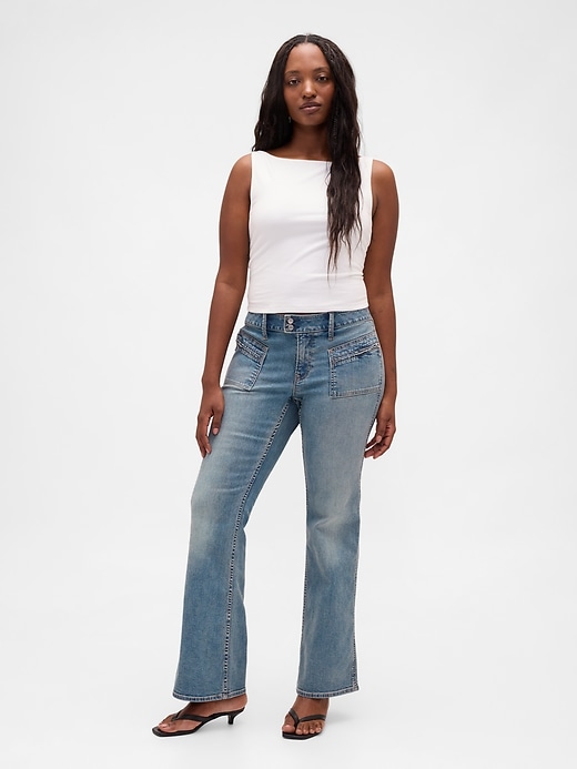 jeans lunghi e attillati a vita bassa