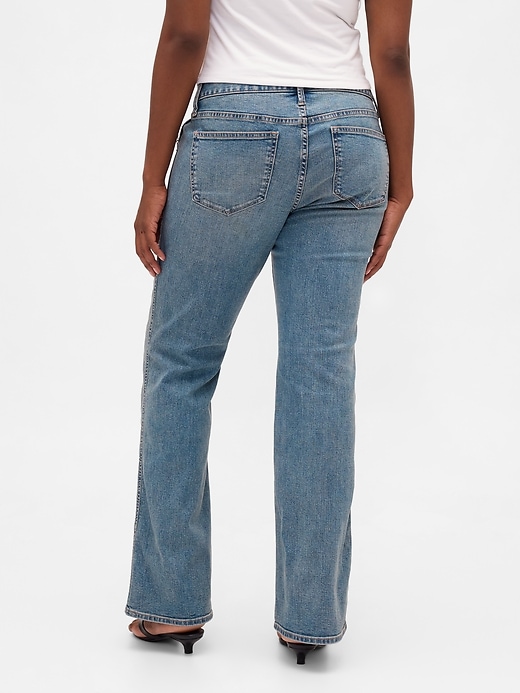 jeans lunghi e attillati a vita bassa