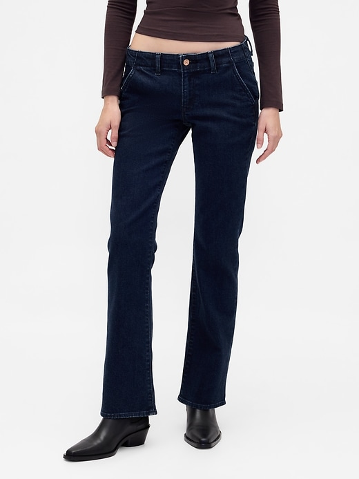 jeans lunghi e attillati a vita bassa