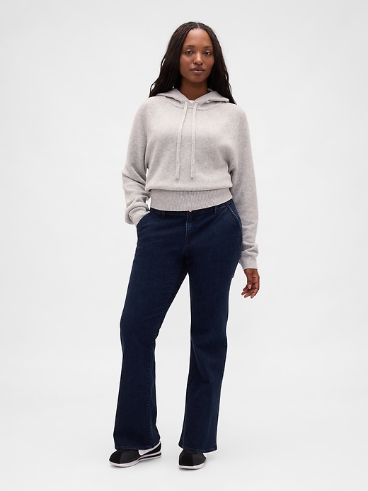 jeans lunghi e attillati a vita bassa
