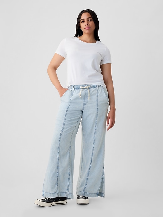 pantaloni a gamba larga in denim