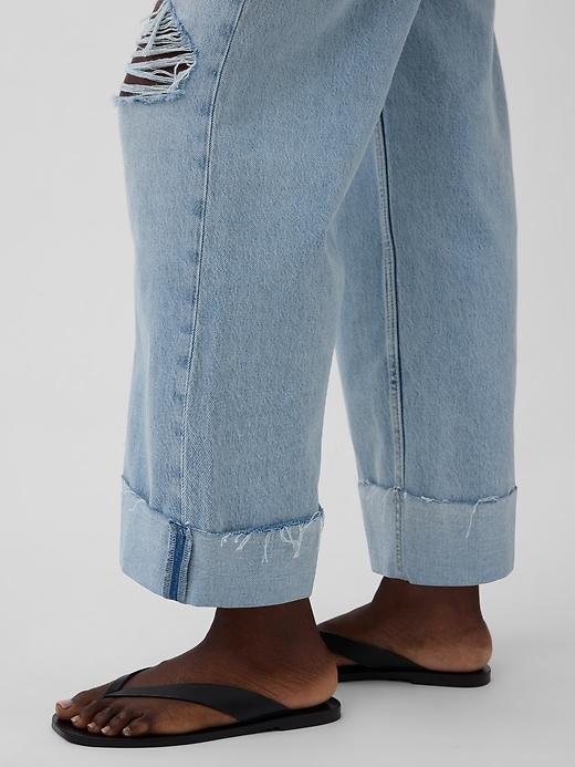 jeans crop rilassati con risvolto basso