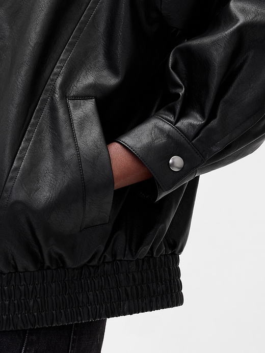giacca in pelle vegana oversize