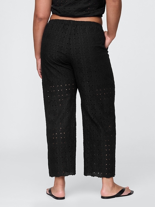 pantaloni larghi e comodi con occhielli a vita media