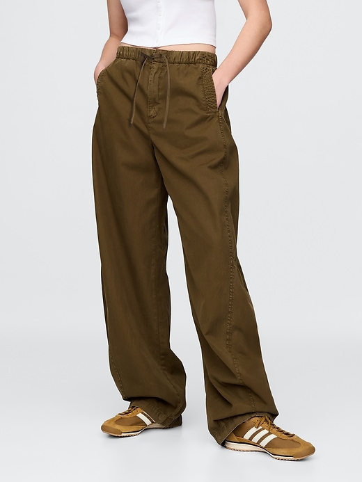 pantaloni paracadute a vita media