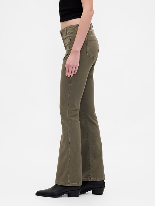 pantaloni lunghi e attillati in twill a vita bassa
