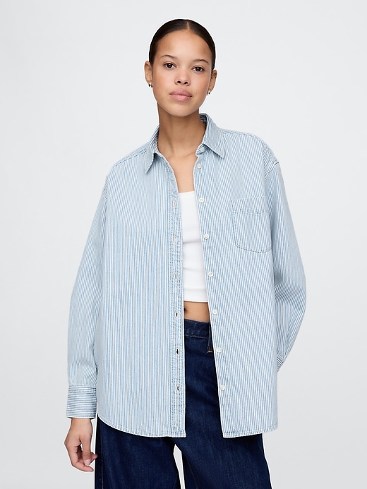 camicia grande a righe in denim