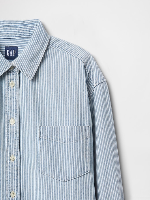 camicia grande a righe in denim
