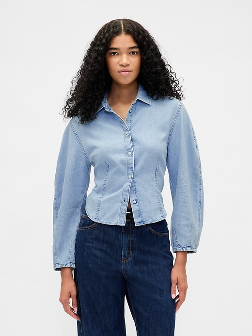 camicia in denim con maniche a palloncino