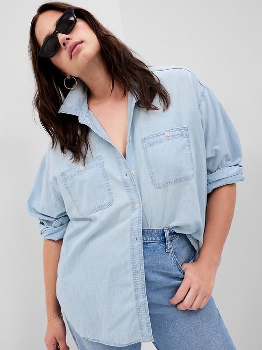camicia grande in denim