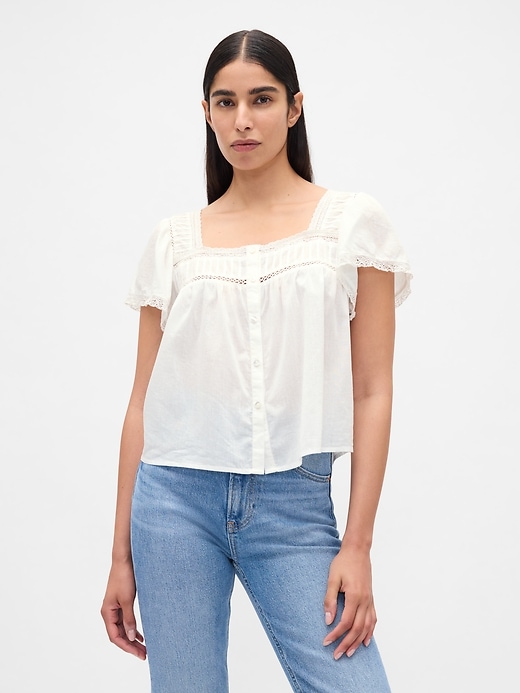 top con scollo quadrato e finiture in pizzo