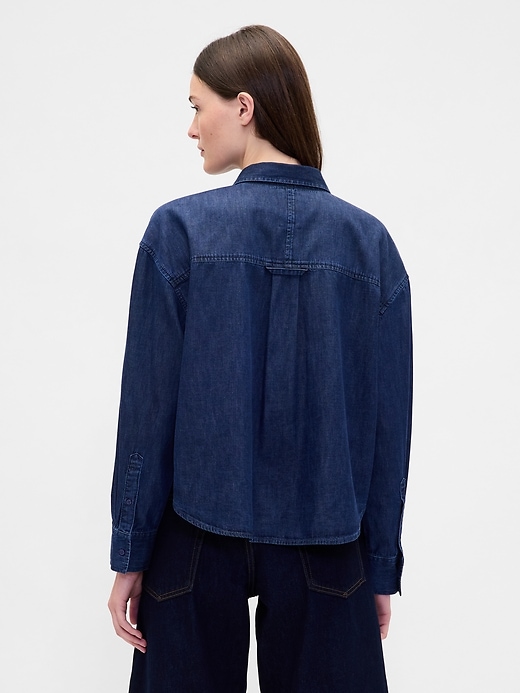 camicia corta in denim ultra morbido con orlo dritto