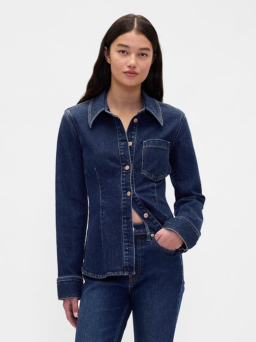 camicia in denim con cuciture strette