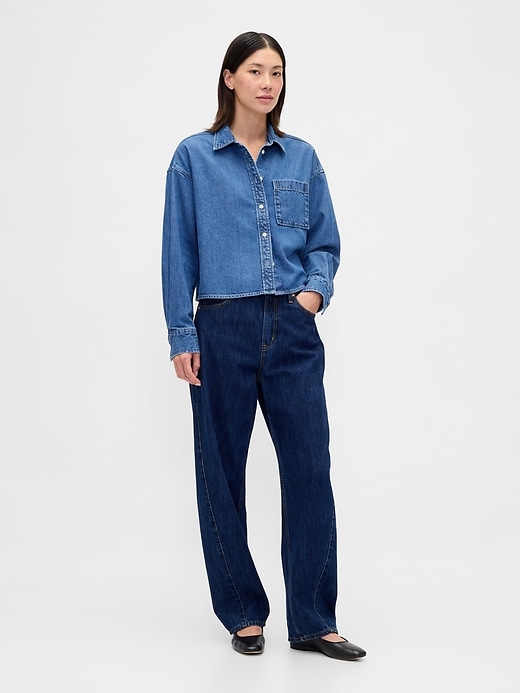camicia corta oversize con orlo dritto in denim ultra morbido