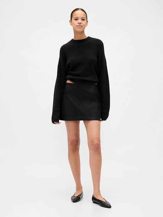 mini gonna-pantalone in pelle vegana