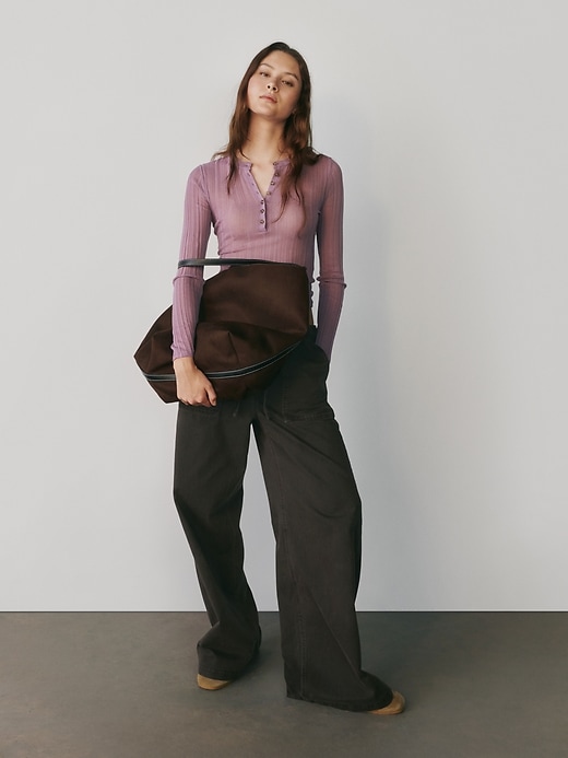 maglione henley a coste trasparenti