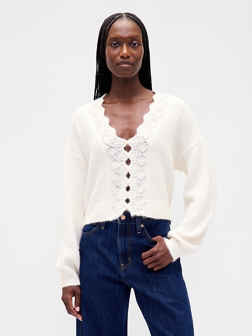 cardigan corto smerlato traforato e sfocato