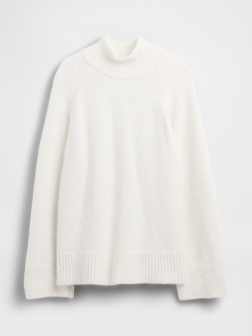maglione a collo alto oversize e peloso