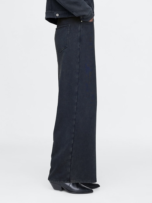 jeans larghi e pesanti della tuta