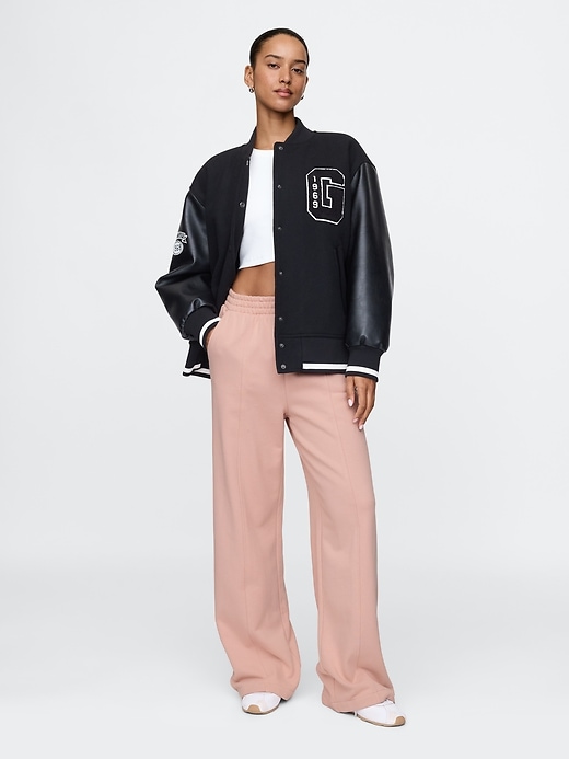 pantaloni della tuta dritti con cuciture in french terry pesante