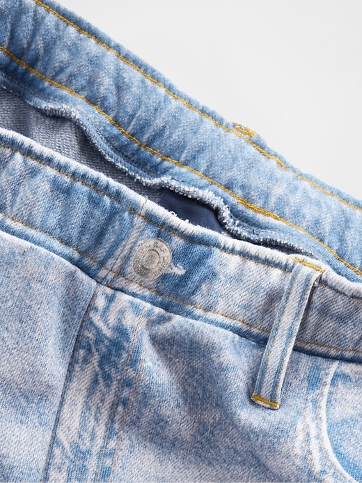 jeans larghi in maglia stampata