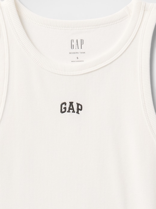 top con logo a coste moderno