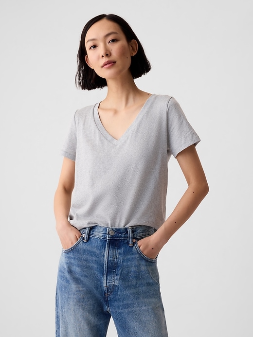 t-shirt vintage in cotone biologico con scollo a v