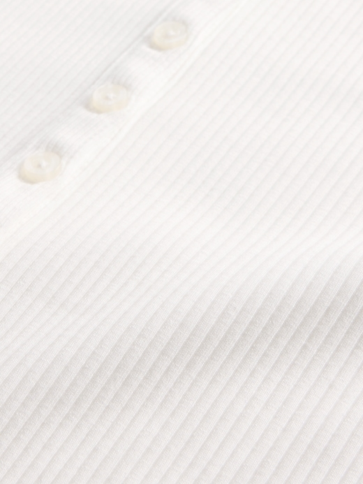 maglietta henley a coste moderne