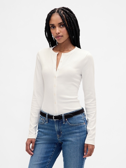 cardigan moderno con scollo rotondo
