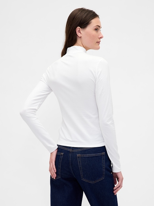 t-shirt a collo alto in jersey closeknit