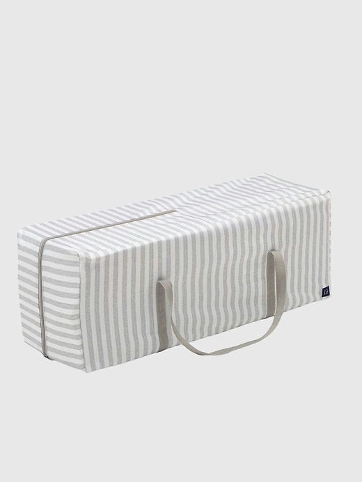 babygap deluxe play yard
