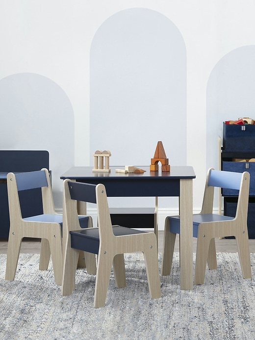 set tavolo e sedie per bambini piccoli