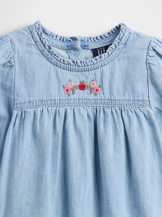 completo con volant in denim per neonati