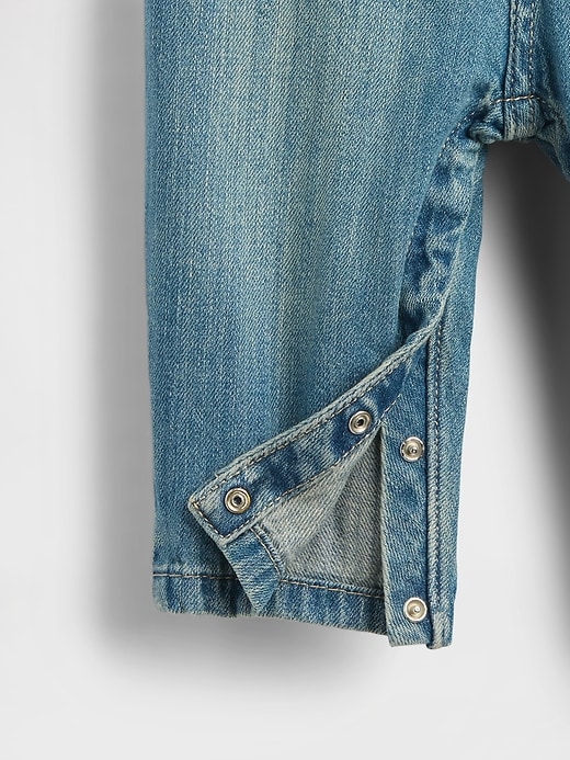 salopette di jeans per neonati