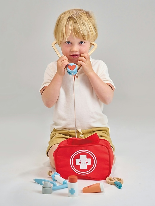 il mio kit di pronto soccorso giocattolo per bambini