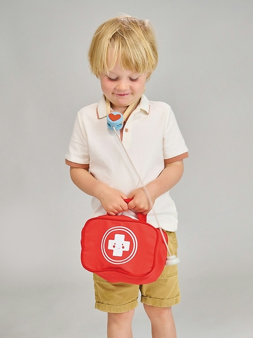 il mio kit di pronto soccorso giocattolo per bambini